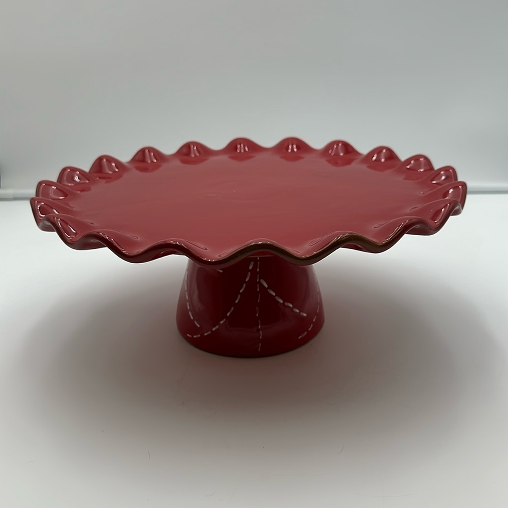 Red Ruffled Edge Cake Stand